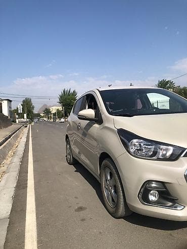 sprinter 2 2: Chevrolet Spark: 2017 г., 1 л, Вариатор, Бензин, Хэтчбэк — 3
