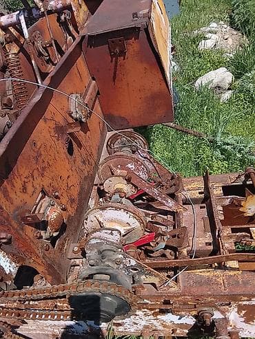 юмз трактор: Подборщик волков (прицепной, цепной привод)
продаю без надобности — 2