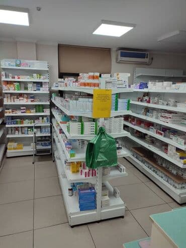 кассовое оборудование для магазина: Полки для магазина, аптек, бутиков и т.д. Все виды: пристенные — 2