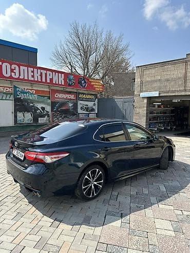 Транспорт: Toyota Camry: 2018 г., 2.5 л, Автомат, Бензин, Седан — 7