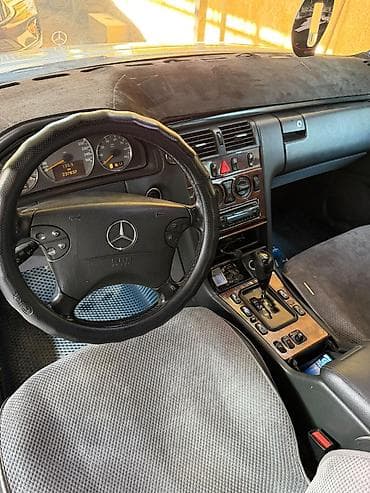мерс е300: Mercedes-Benz E-Class: 2000 г., 3.2 л, Автомат, Бензин, Седан — 4