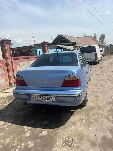 Daewoo Nexia: 2001 г., 1.5 л, Ручные, Бензин, Седан at lalafo.kg Daewoo Nexia: 2001 г., 1.5 л, Ручные, Бензин, Седан