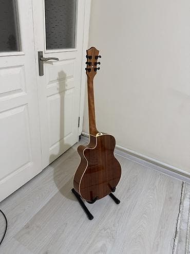 Музыкалык аспаптар: Срочно продается электро-акустическая гитара 40 размер в идеальном — 8