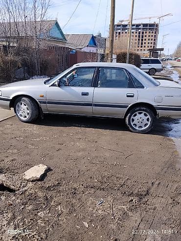 е 24: Mazda 626: 1988 г., 2 л, Механика, Бензин, Седан — 7
