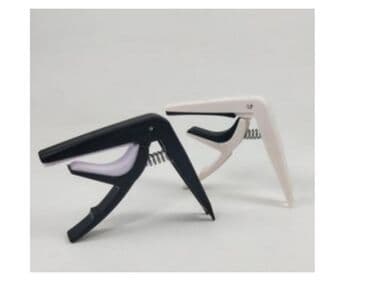 купить гитару в бишкеке бу: Каподастр есть в наличии: металлические и пластиковые . есть доставка — 3