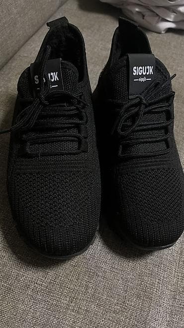 nike tech flece: Кроссовкиполностью чёрные - Верх: дышащий трикотажный/вязаный — 2