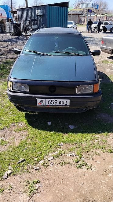 Volkswagen Passat Variant: 1988 г., 1.8 л, Кол менен иштөөчү, Бензин, Универсал