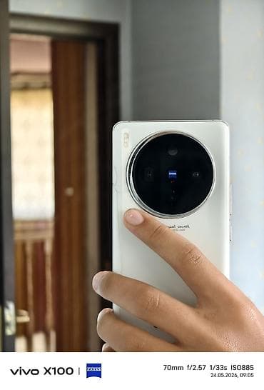poco c4: Vivo X100, Б/у, 256 ГБ, цвет - Белый, 2 SIM — 1