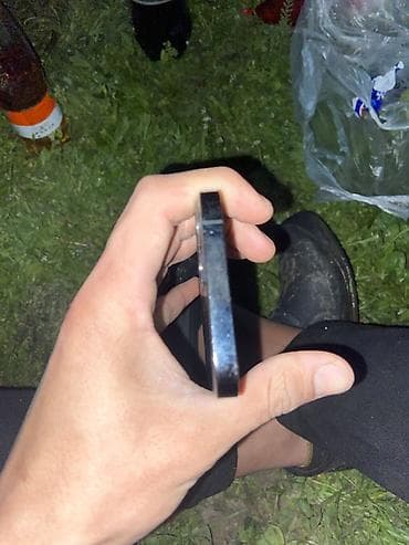 iphone x 64gb: Смартфон с плоскими гранями и металлической рамкой (черный цвет — 1