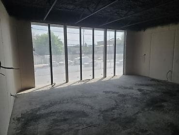 астор: Сдается светлое коммерческое помещение в современном отдельно стоящем — 1