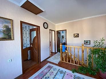 селый дом: Дом с благоустроенным двором и навесом - Двухэтажный жилой дом с — 4