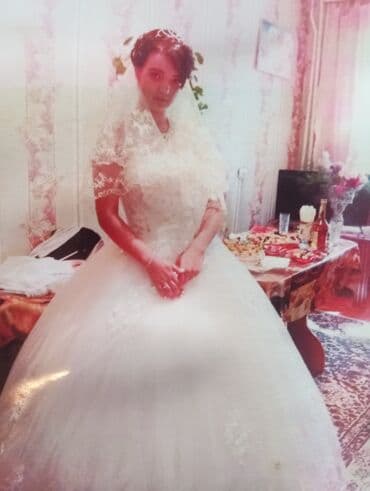 Свадебное платье, 3XL, Рукава прозрачные, С корсетом, Пышное, Цветочные элементы, Кружево, Стразы, Б/у