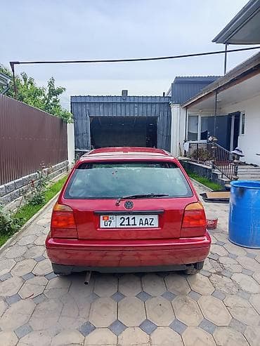 Volkswagen Golf: 1994 г., 1.6 л, Механика, Бензин, Хэтчбэк — 4