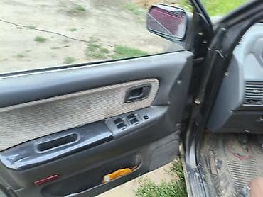Транспорт: Mitsubishi Space Wagon: 1997 г., 2 л, Механика, Бензин, Минивэн — 9
