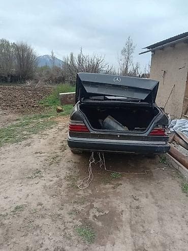 Mercedes-Benz E-Class: 1991 г., 2.3 л, Автомат, Седан