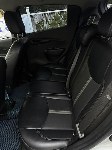 rd 1: Chevrolet Spark: 2019 г., 1 л, Вариатор, Бензин, Хэтчбэк — 10