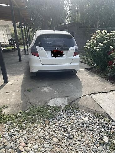 авто жак: Honda Fit: 2010 г., 1.5 л, Автомат, Бензин, Хетчбек — 3