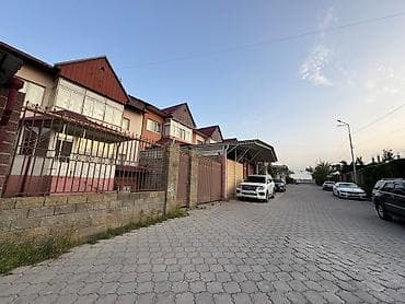 дом двух этажный: 200 м², 4 комнаты, Утепленный, Балкон застеклен, Кондиционер — 1