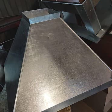 нужен разнорабочий: Жестянщик по вентиляции и вытяжной систем. все сложностью — 3