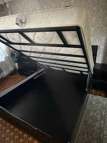 Зал үчүн гарнитуралар: Спальный гарнитур: Шкаф-купе обьемный с зеркалом Прикроватная тумба — 1