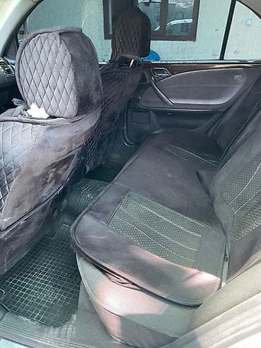 byd e7: Легковой автомобиль бизнес-класса, седан. Кузов серебристого цвета — 6