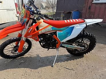 Кросс/эндуро мотоцикл KAYO (дизайн в стиле KTM), оранжево-белый с