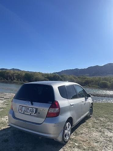 машины до 250 тысяч: Honda Fit: 2002 г., 1.3 л, Вариатор, Бензин — 4