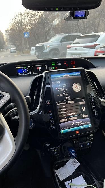 prius prime: Toyota Prius: 2018 г., 1.8 л, Гибрид, Лифтбек — 4