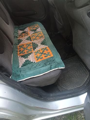 Транспорт: Honda Fit: 2004 г., 1.3 л, Вариатор, Бензин, Хетчбек — 4