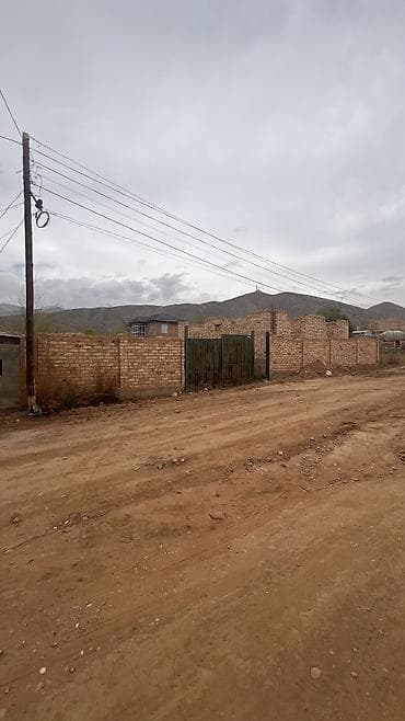 возле гор: Продаю участок с недостроенным домом в Чолон-Ате район Чкалова ✅ — 7