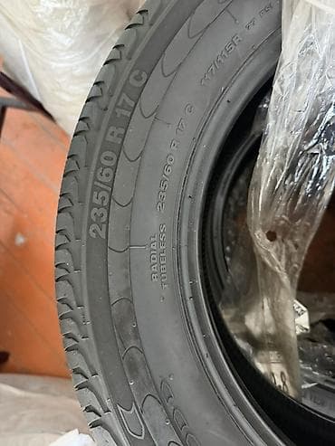 r18 245 40: Шины 235 / 60 / R 17, Лето, Комплект, Легкий коммерческий транспорт (C/LT), Германия, Continental — 2