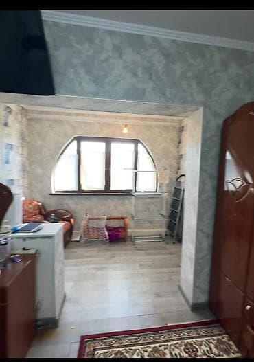 продаю 4 комнатную квартиру: 2 комнаты, 52 м², 105 серия, 4 этаж — 6