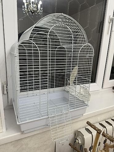 Клетка для птиц с купольной крышей, белая. - Материал: металлическая