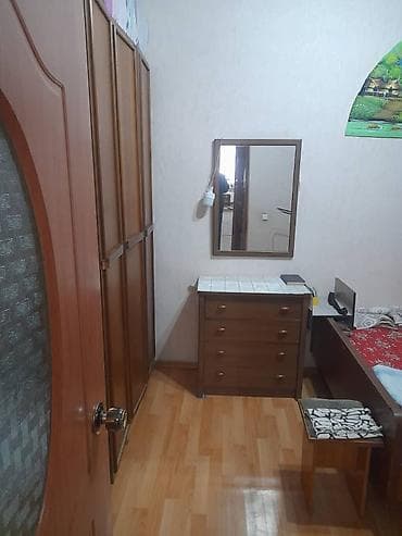 барачный: 3 комнаты, 85 м², Старый ремонт — 5