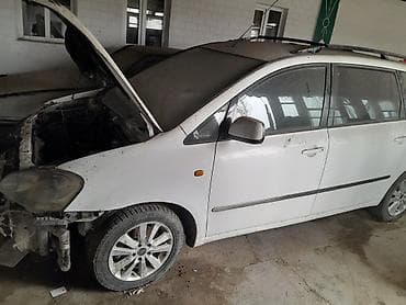 ипсум токмок: Toyota Avensis Verso: 2002 г., 2 л, Механика, Дизель, Вэн/Минивэн — 9