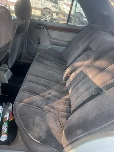 124 мер: Mercedes-Benz W124: 1986 г., 2.3 л, Ручные, Бензин, Седан — 8