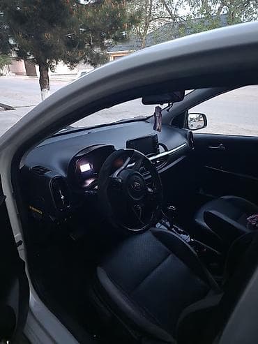 воздухо: Kia Picanto: 2018 г., 1 л, Автомат, Бензин, Хэтчбэк — 6