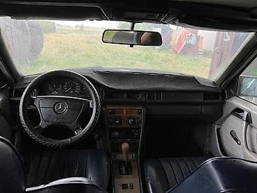 lexus 300 is 2002: Mercedes-Benz W124: 1983 г., 2.6 л, Автомат, Бензин, Седан — 5