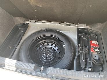 Toyota Corolla: 2005 г., Кол менен иштөөчү, Бензин, Хетчбек — 6