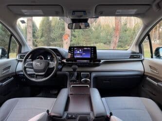 покрышка 17 5: Toyota Sienna: 2021 г., 2.5 л, Вариатор, Гибрид, Минивэн — 7