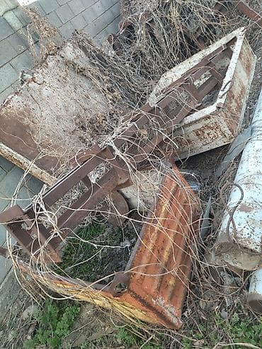 жез метал: Ушул темирлер сатылат турбалар узуну 5 метирден Эски темирлер ор бары — 4