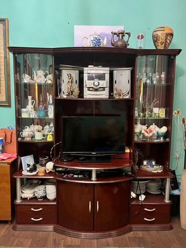 шифоньеры фото и цены: Продаю шкаф горку. В хорошем состоянии. 15000 сом( торг есть) высота — 1