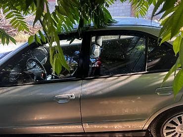Транспорт: Mitsubishi Galant: 1998 г., Механика, Седан — 4