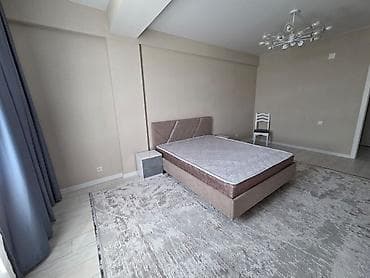 Двуспальная кровать с мягким изголовьем + матрас+2 тумбочки самовывоз