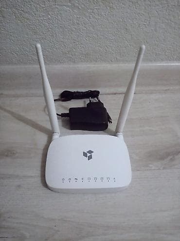 Wi-Fi роутер в хорошем состоянии, отлично работает, 2-антенный