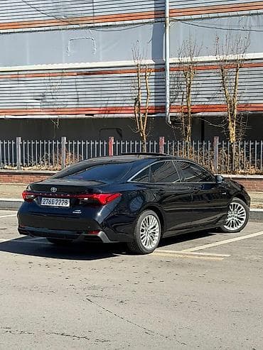 Toyota Avalon: 2021 г., Гибрид, Седан — 6