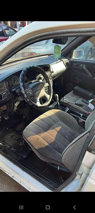 Продажа авто: Volkswagen Passat: 1992 г., 1.8 л, Механика, Бензин, Универсал — 8