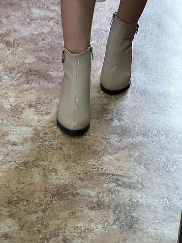 обувь новая: ✨ Полусапоги ▫️ Размер: 35 ▫️ Демисезонные ▫️ Куплены на Дордое Ни — 2