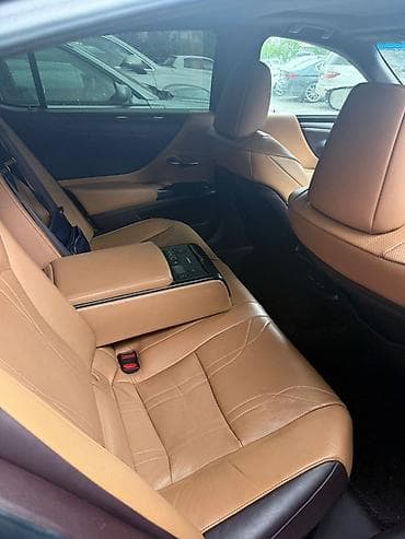 lexsus es 300: Lexus ES: 2020 г., 2.5 л, Вариатор, Гибрид, Седан — 9