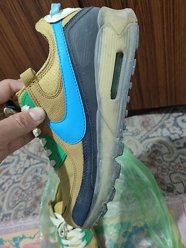 летние кеды: Кроссовки Nike Air (модель с амортизацией Air в подошве). - Верх — 3